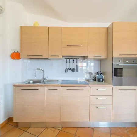 Incantevole Casa Con Vista Mare E Piscina Όλμπια